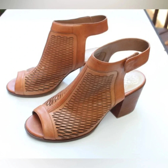 Vince Camuto sling back booties - Picture 2 of 10